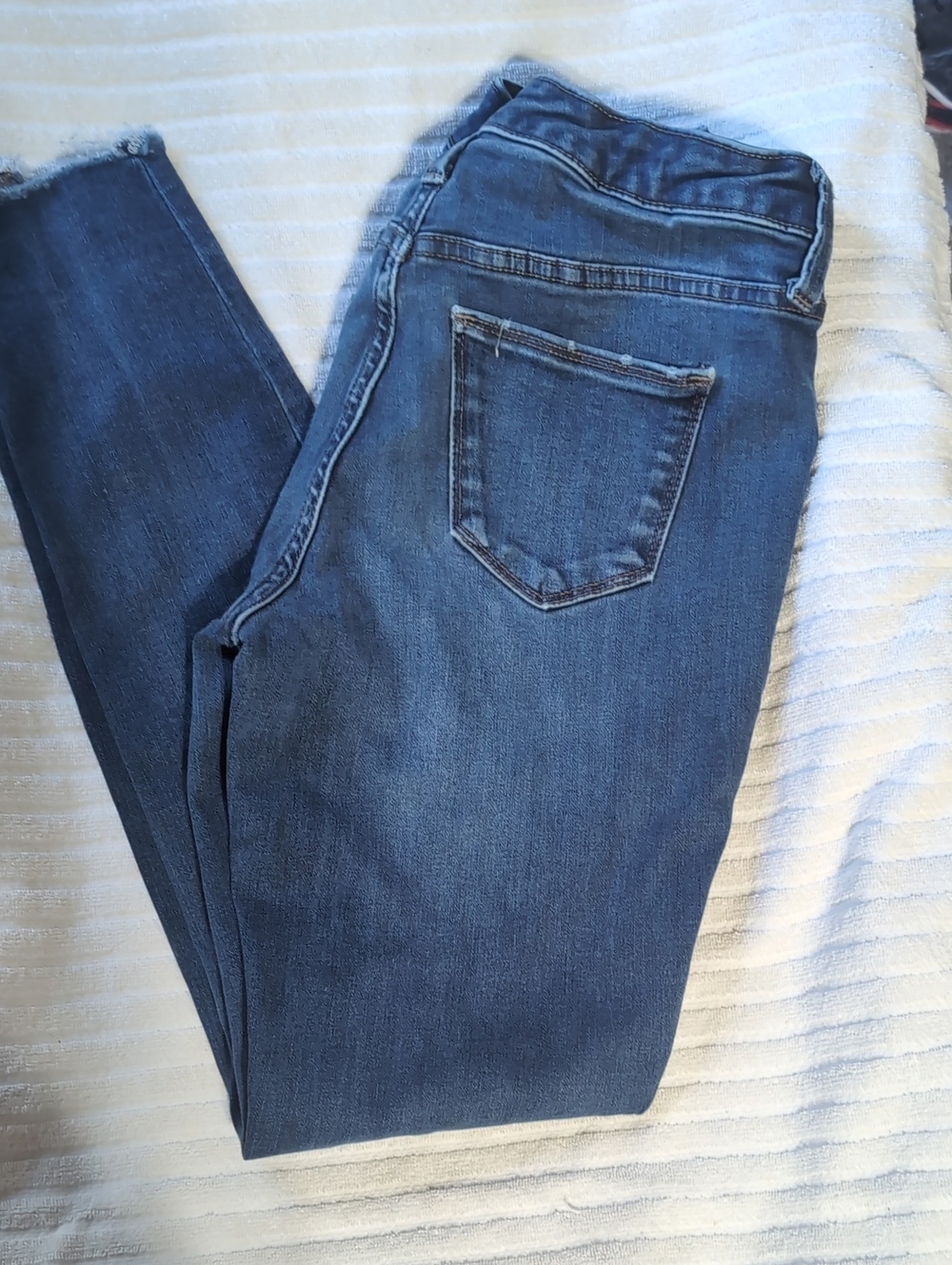 Universal Thread Skinny Fit Blue Denim Jeans